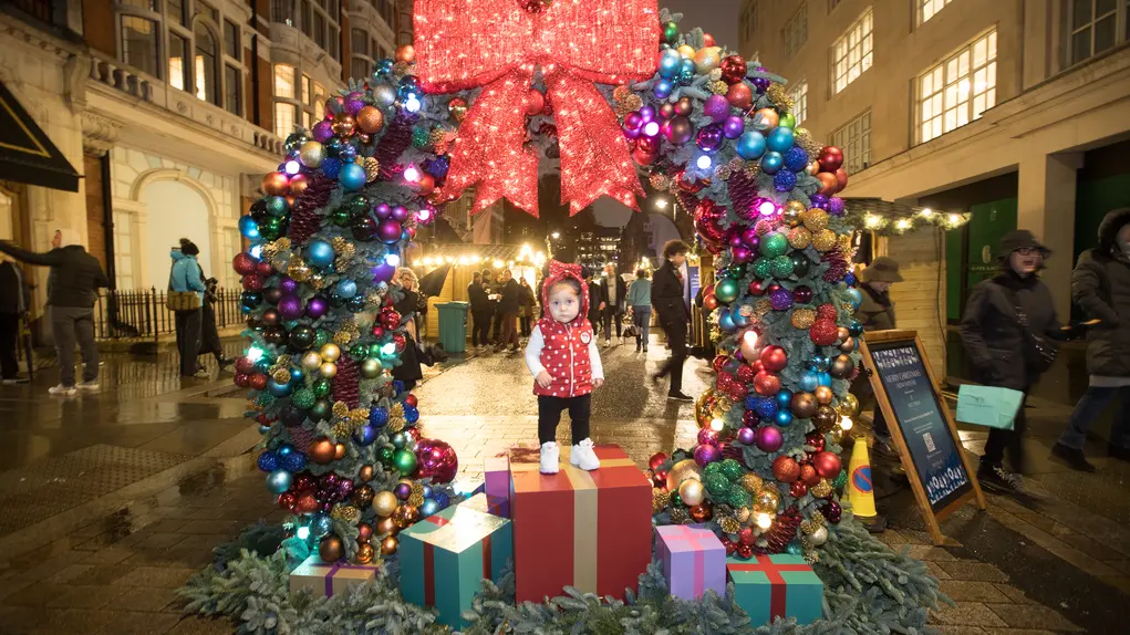 A floral Christmas archway on Mount Street